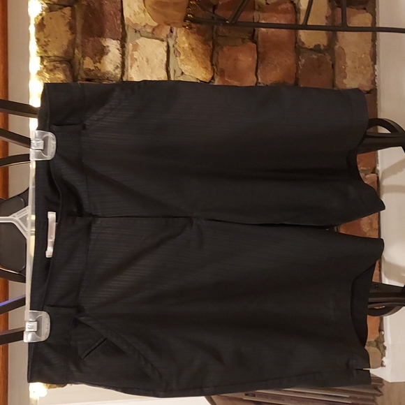 2 Pair Nike Golf Dri-fit Women's Size 14 L Shorts In Excellent Condition - Picture 4 of 16